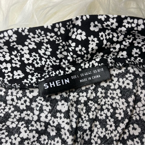 SHEIN Ditsy Floral Print Split Thigh Skirt - Picture 6 of 8